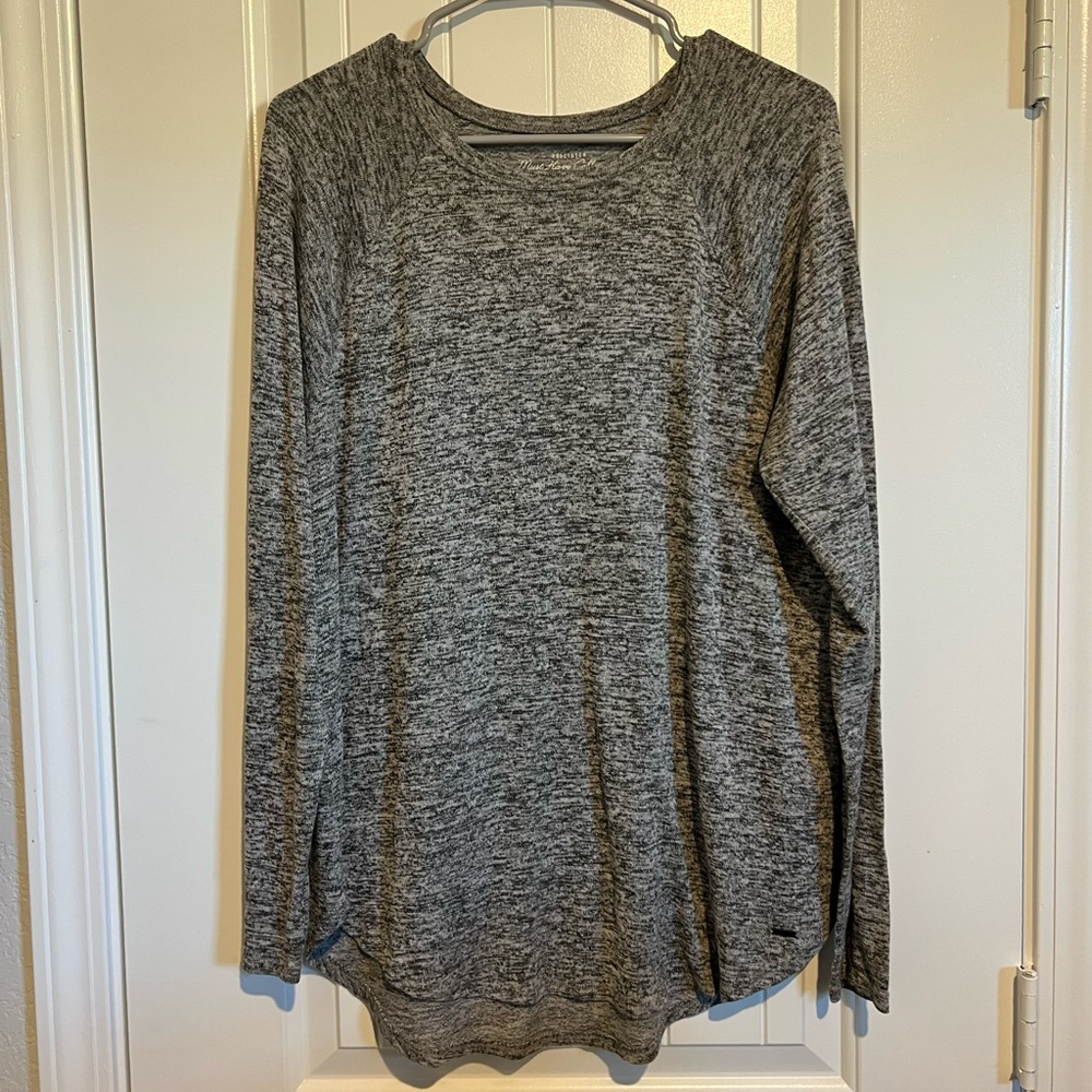 Hollister Heathered Gray Long Sleeve Tee